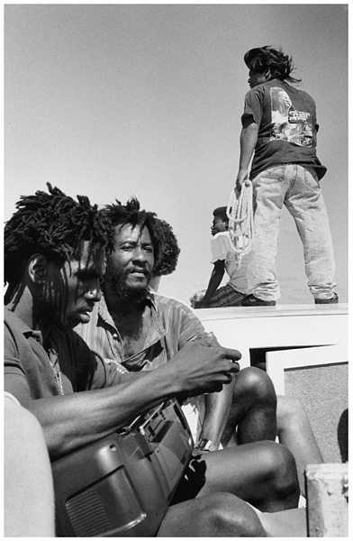 Rastas, Blize City